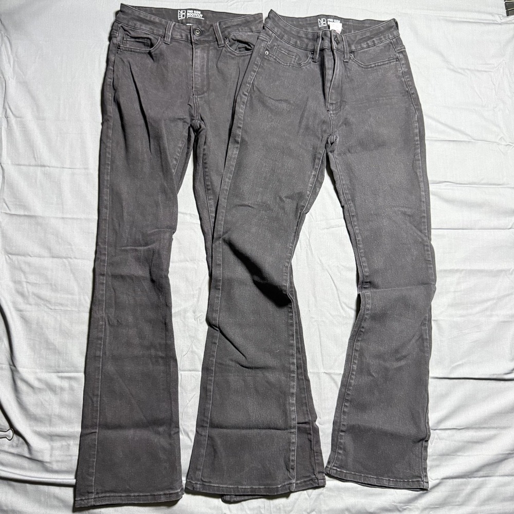 No Boundaries Mid Rise Bootcut Jeans Women's Gray Stretch Denim Size 7